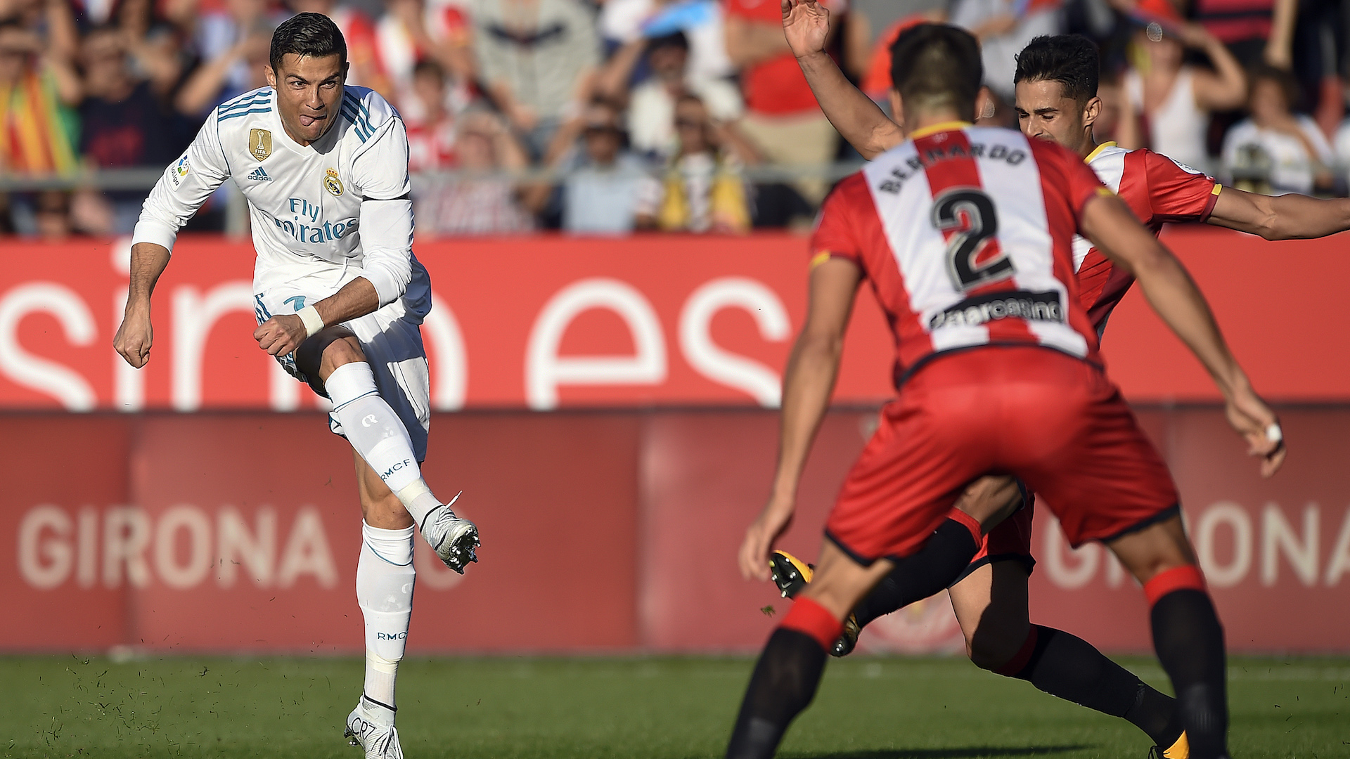 包含赫罗纳客场爆冷击败强敌，提升士气的词条