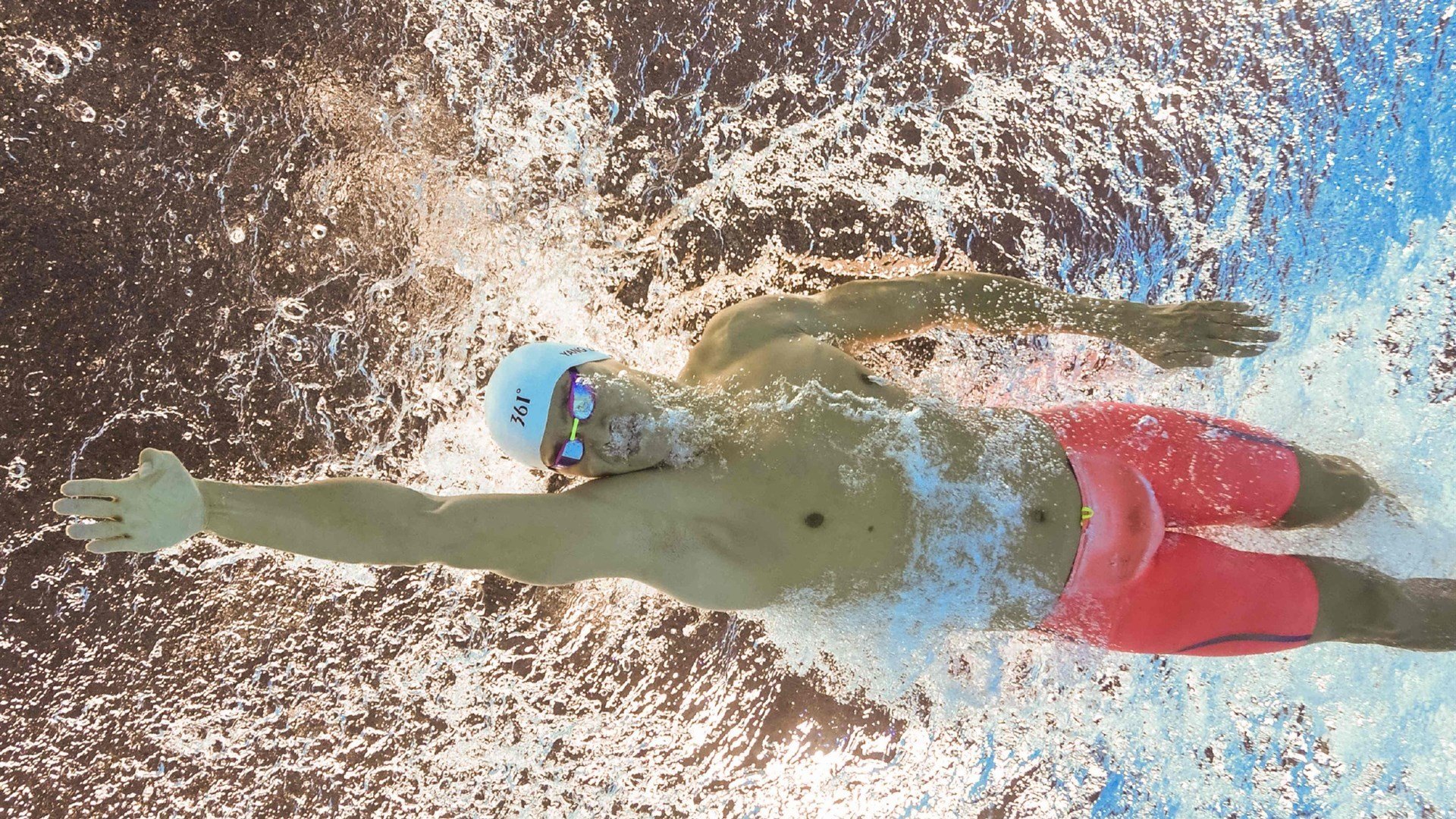 双重奏鸣，波兰生死战奇迹与斯通斯国家德比封神记